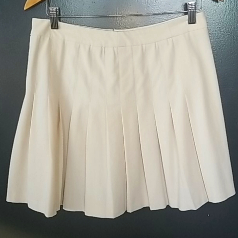 Size 8 Vanilla colored pleated skirt